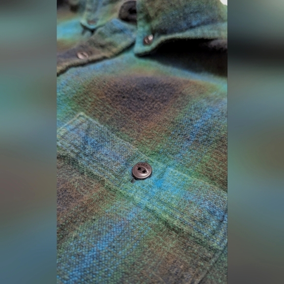 Ezekiel Men's Large Dark Green/Blue Button-Down & Roll-Tab Sleeve Flannel Shirt - Picture 8 of 11